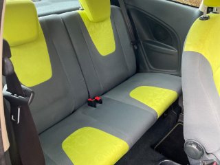 /photos/9888/3a1c524d-1648-4340-9973-c6c0c157b57a_i320x240.jpg