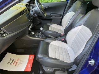 /photos/9888/97d8cf32-5e7a-463a-976f-b70ab5fc869d_i320x240.jpg